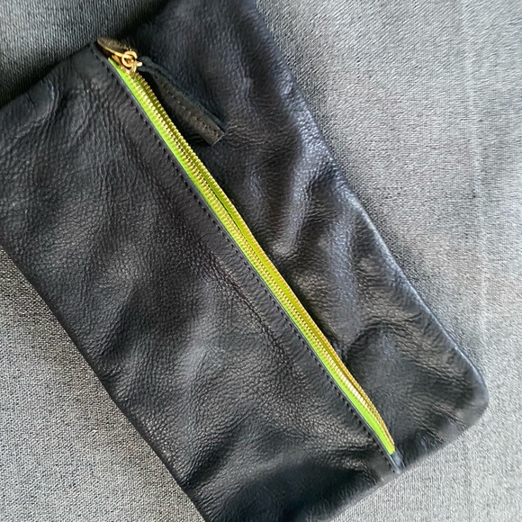 Clare V. Folding clutch! Perfect for going out! - Picture 1 of 6